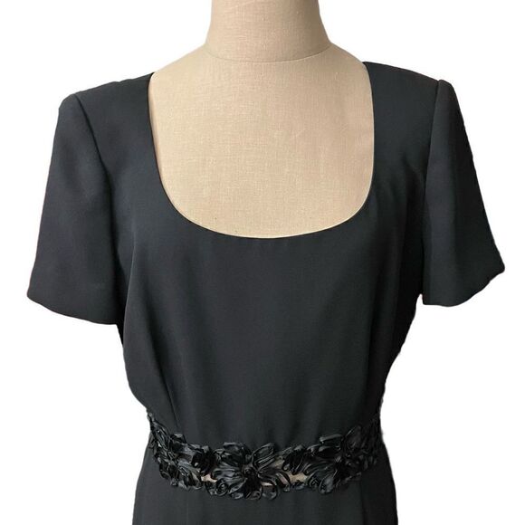 Maggy London Beautiful Black Dress / SZ: 10 - Picture 2 of 6